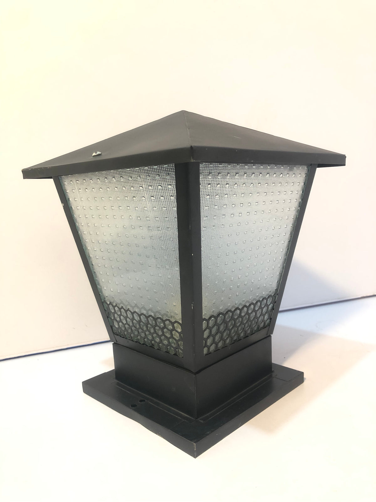 Matte Black Outdoor Gate Light – Frosted Glass