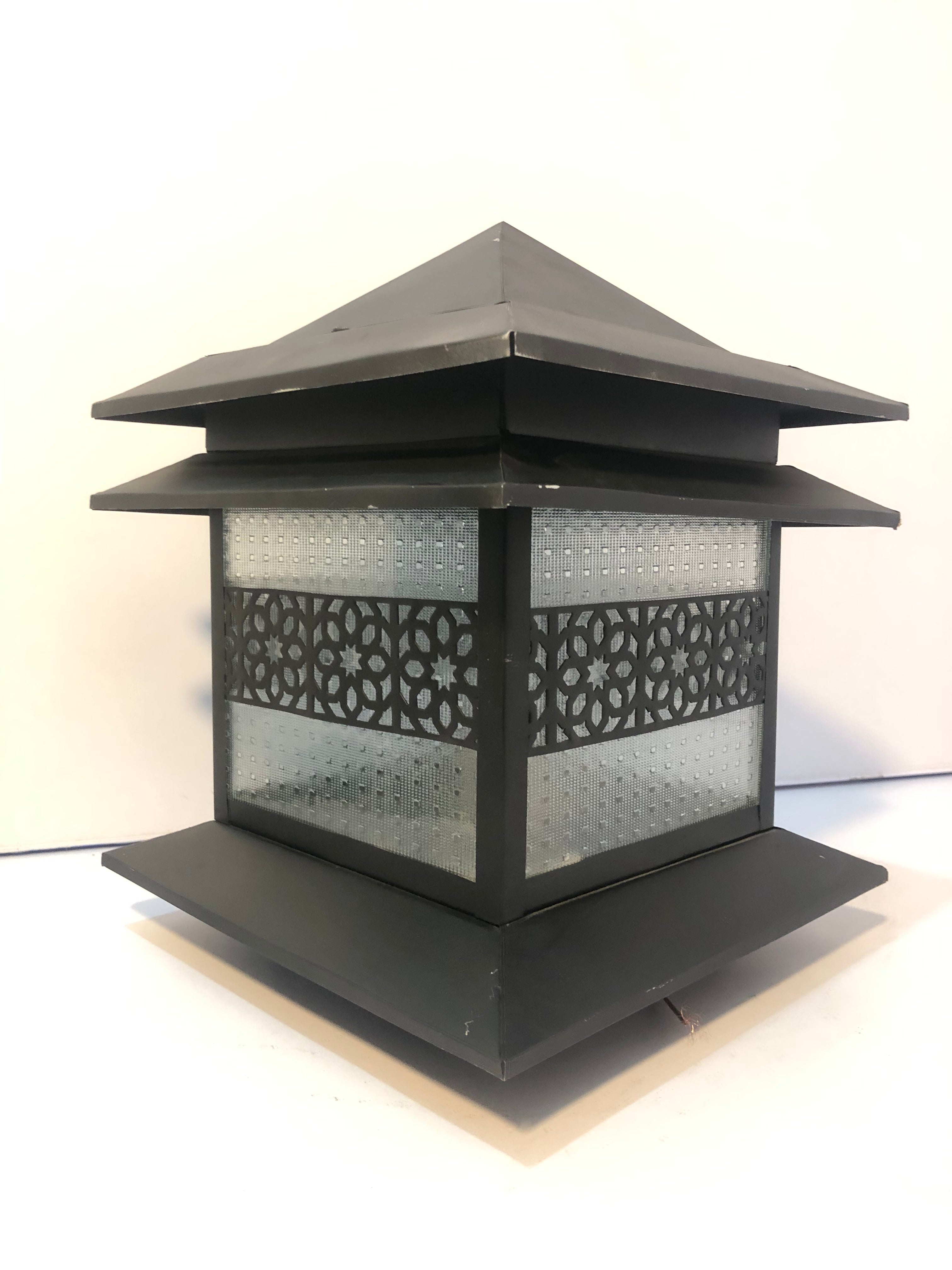Lantern-Inspired Urban Column Light – Premium Black Finish
